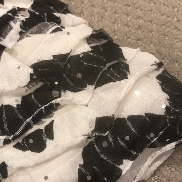 Girls dress - Picture 2 of 4